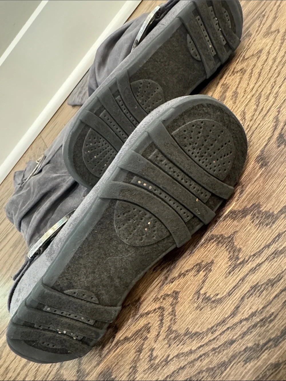 Gray Suede Mid-Calf girls Boots - soda brand !